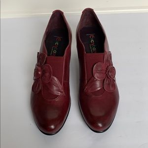 EVERYBODY by BZ MODA Burgundy Ankle Booties